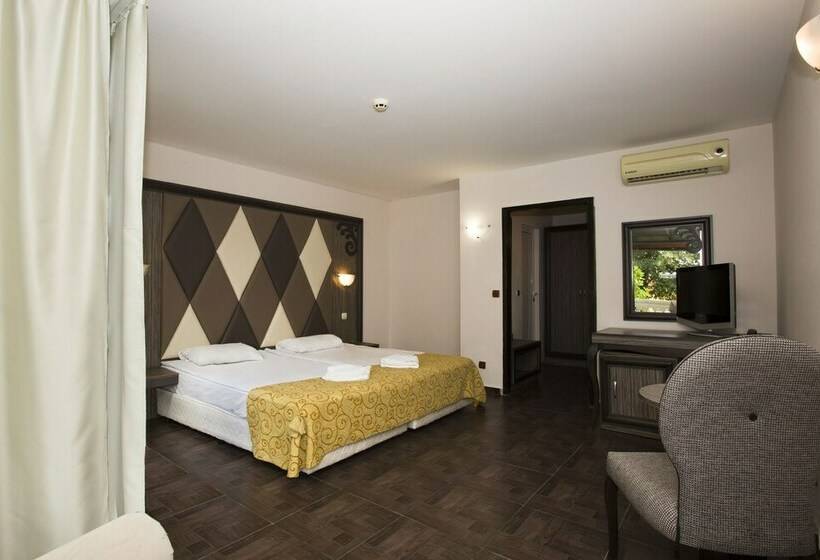 غرفة قياسية, Villas Elenite