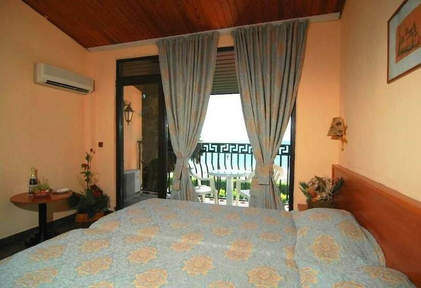 غرفة قياسية, Villas Elenite