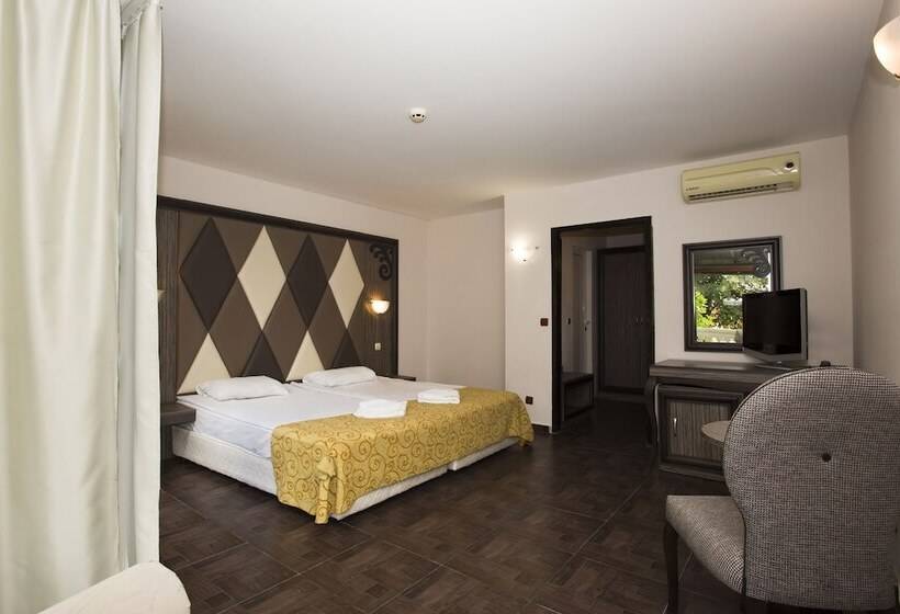 غرفة قياسية, Villas Elenite