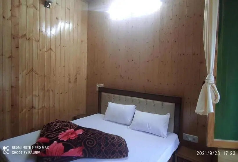 トリプルクラシックルーム, Pop 83120 Kamal Guest House Tirthan
