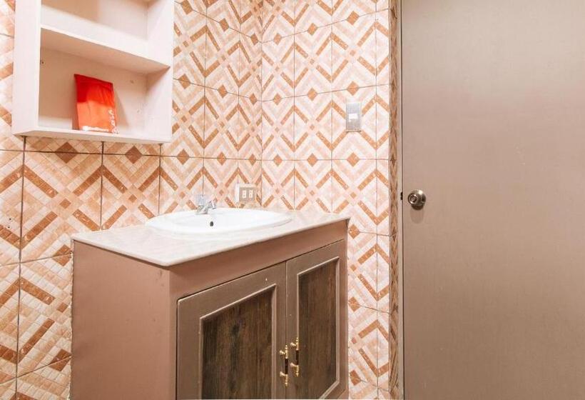 Quarto Deluxe, Reddoorz Plus At Canley Residential