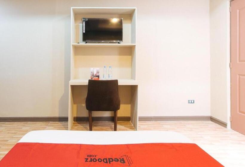 Quarto Deluxe, Reddoorz Plus At Canley Residential