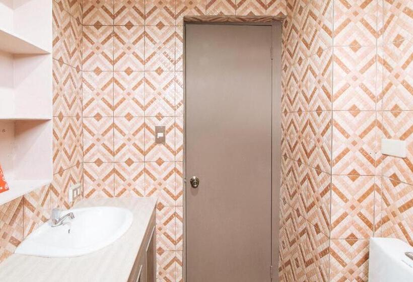 Suíte, Reddoorz Plus At Canley Residential