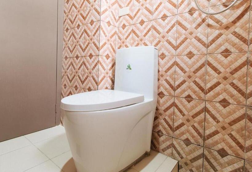 Suíte, Reddoorz Plus At Canley Residential