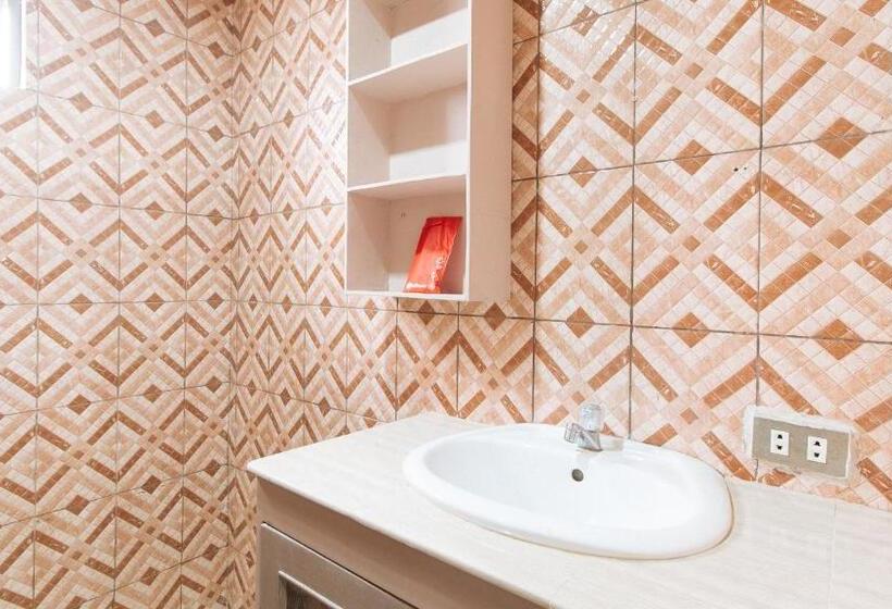 Suíte, Reddoorz Plus At Canley Residential