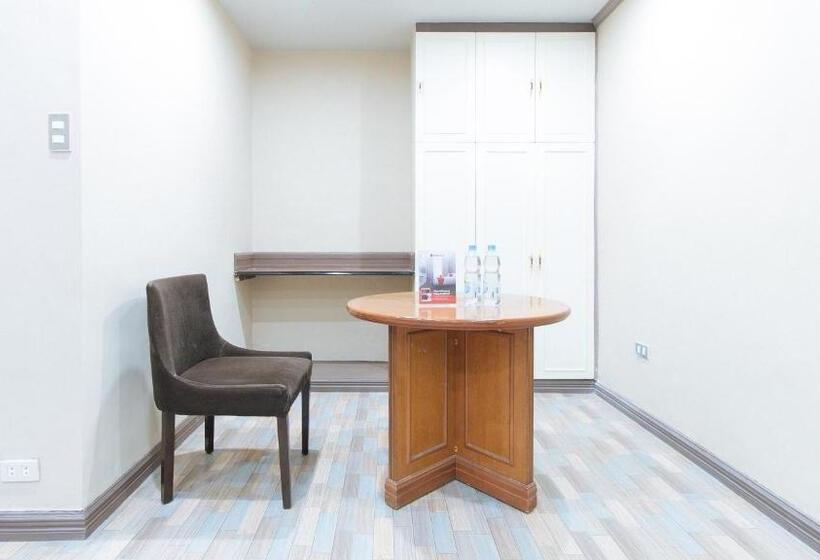 Suíte, Reddoorz Plus At Canley Residential