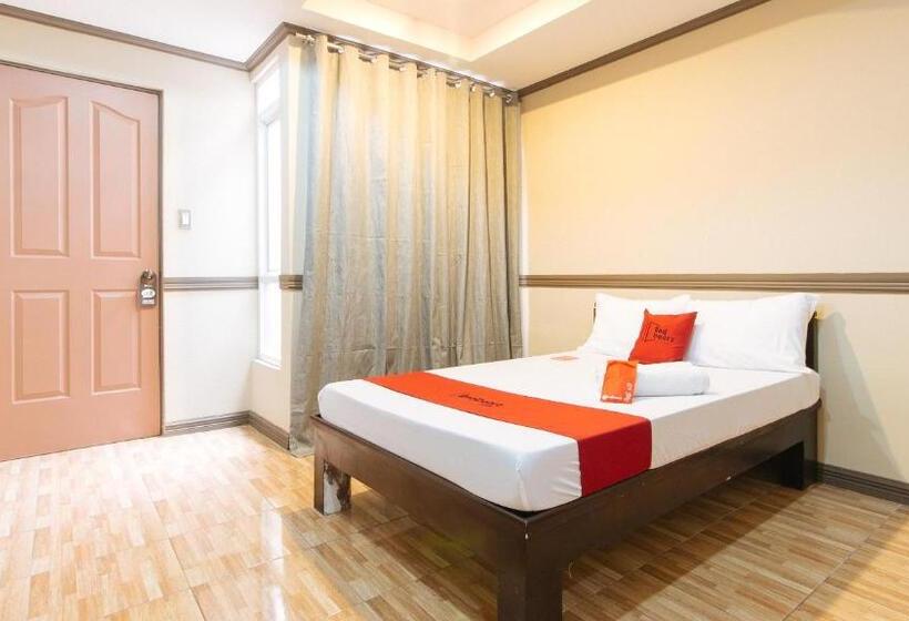 Quarto Deluxe, Reddoorz Plus At Canley Residential