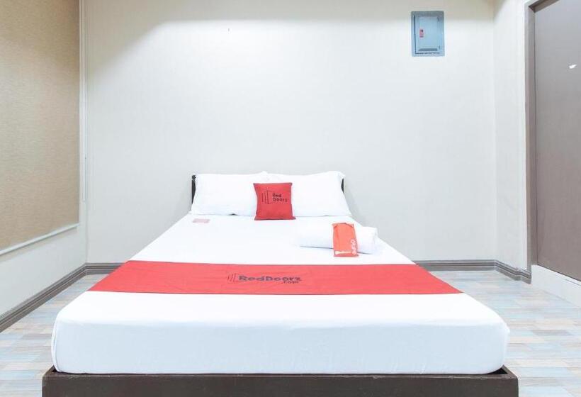 Suíte, Reddoorz Plus At Canley Residential