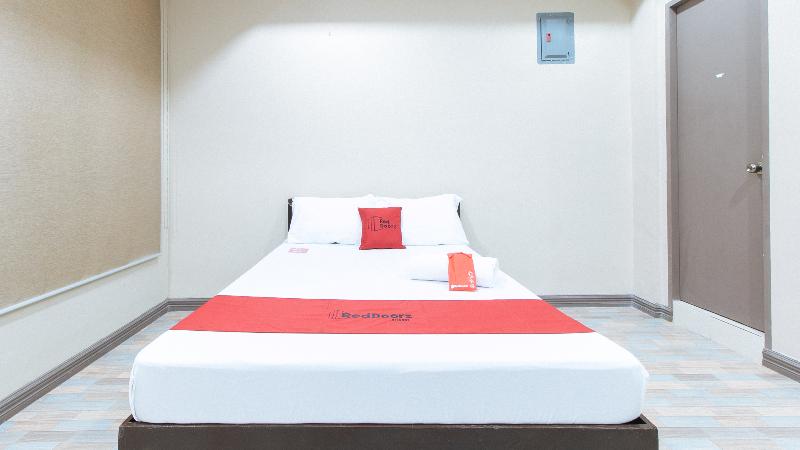 Suíte, Reddoorz Plus At Canley Residential