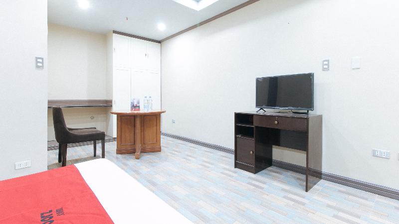 Suíte, Reddoorz Plus At Canley Residential