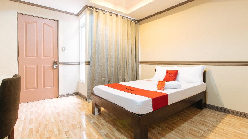 Quarto Deluxe, Reddoorz Plus At Canley Residential