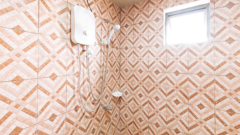 Quarto Deluxe, Reddoorz Plus At Canley Residential