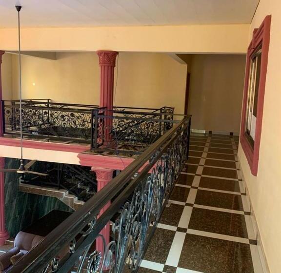 سوییت اجرایی, Swatson