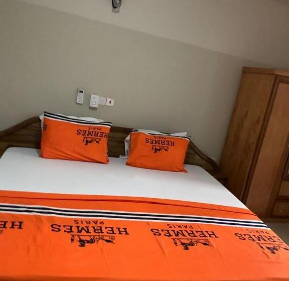 Deluxe Suite King Bed, Swatson