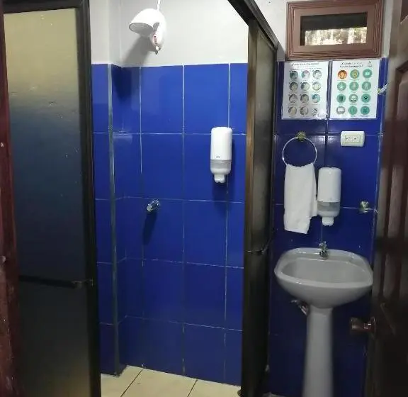 スタンダード４人部屋, ávita Lodge