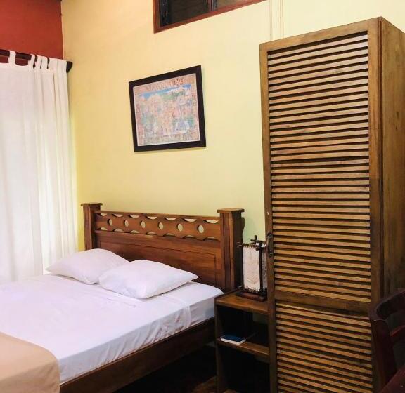 بنجلو سوبيريور, ávita Lodge