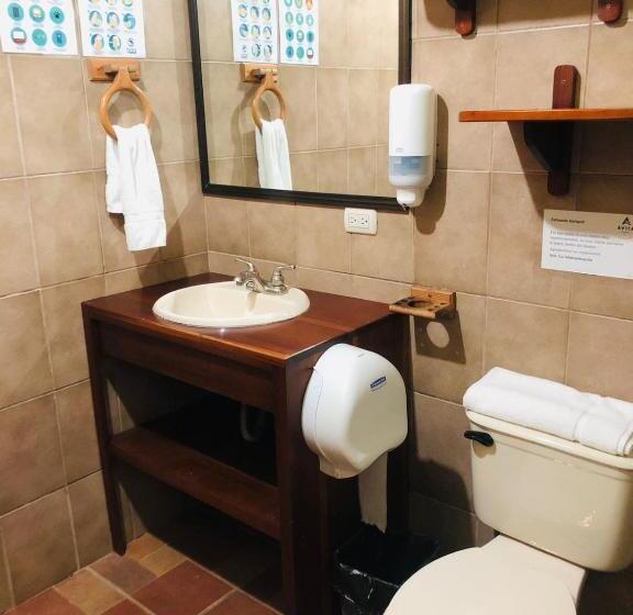 بنجلو سوبيريور, ávita Lodge