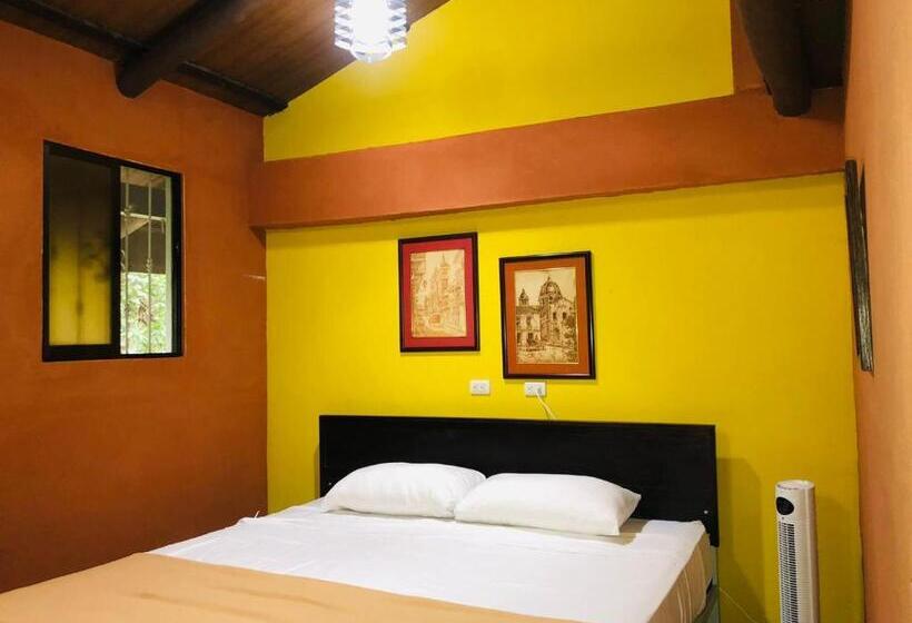 منزل 4 غرف نوم, ávita Lodge