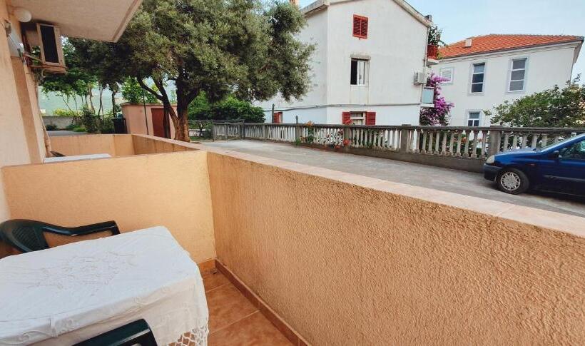 اتاق اکونومی, Studio Apartments M&m