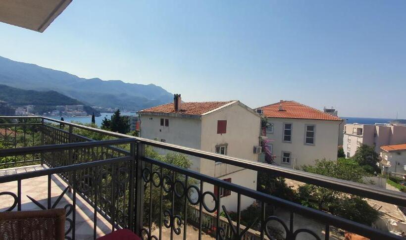 اتاق استاندارد با بالکن, Studio Apartments M&m