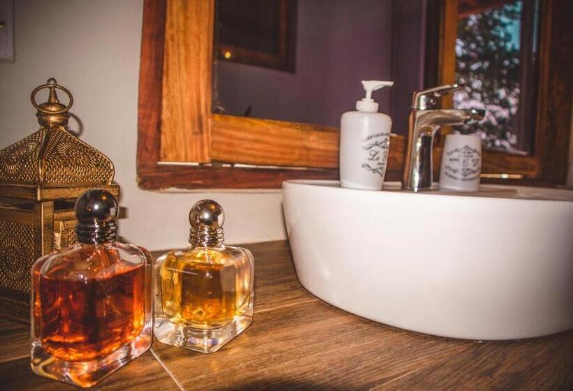 اتاق لوکس با بالکن و چشمانداز دریا, Zanzibella Hotel & Spa