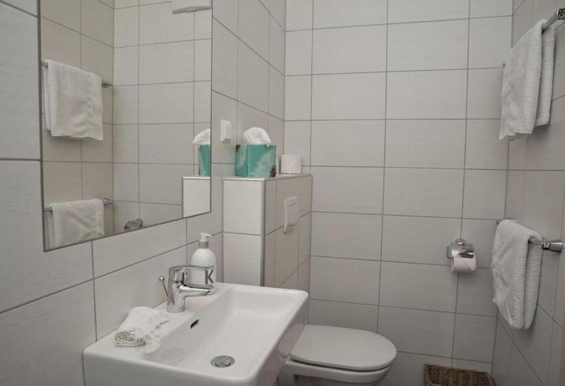 إستوديو قياسى مطلّ علي الحديقة, Villa Berginz By Seebnb