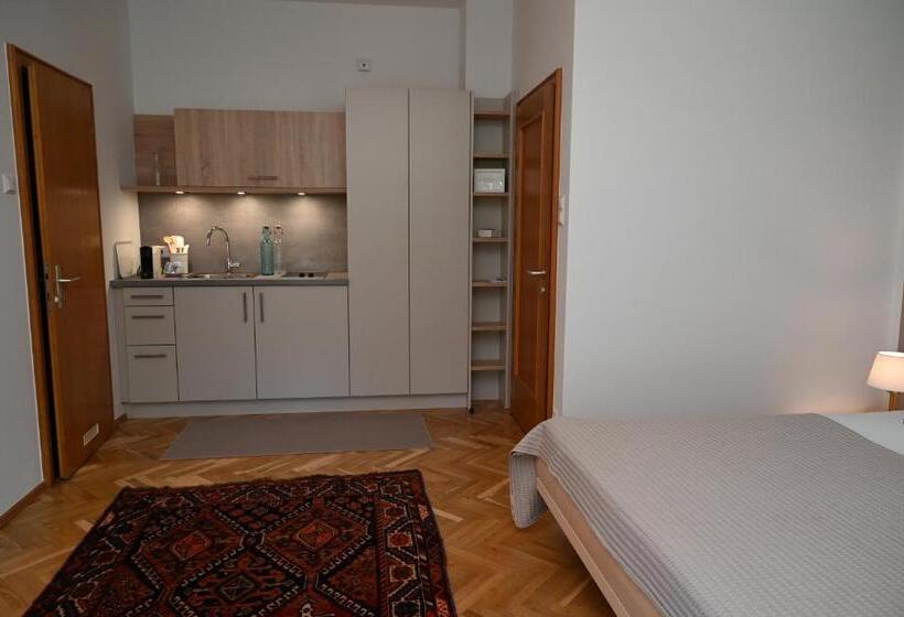 إستوديو قياسى مطلّ علي الحديقة, Villa Berginz By Seebnb