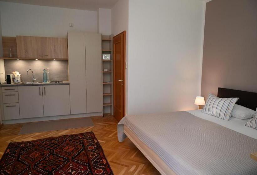 Escritório Standard Vista Jardim, Villa Berginz By Seebnb