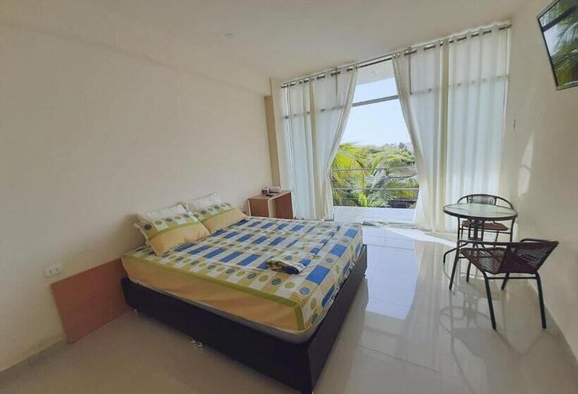 Полулюкс Вид на Бассейн, Mau Suite&apartment