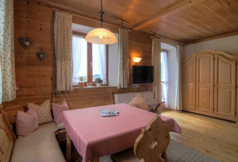 Apartamento 1 Dormitório com Sacada, Oberreiterhof