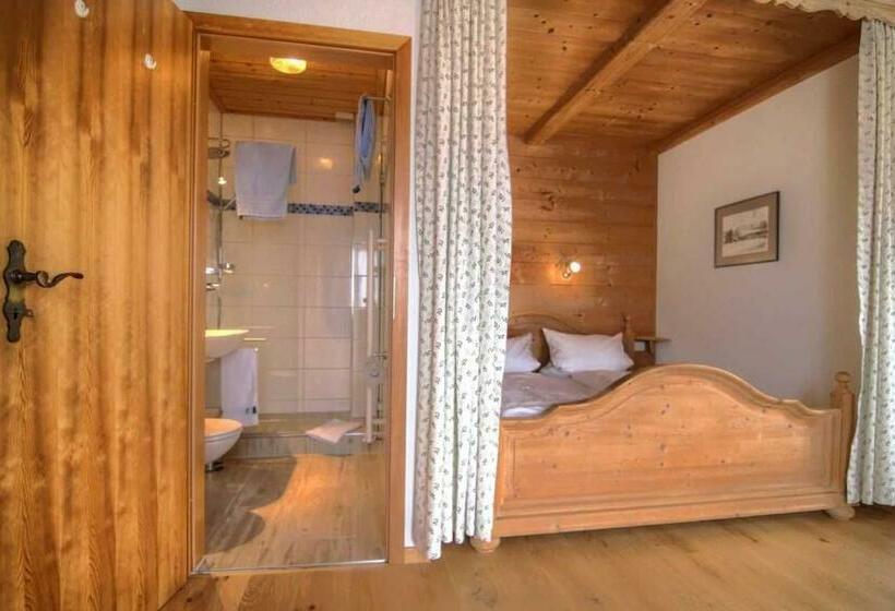 Apartamento 1 Dormitório com Sacada, Oberreiterhof