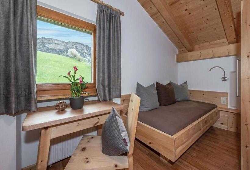 Апартаменты 3 Спальни, Treffhof