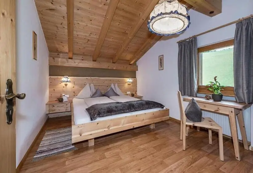 ３ベッドルームアパートメント, Treffhof