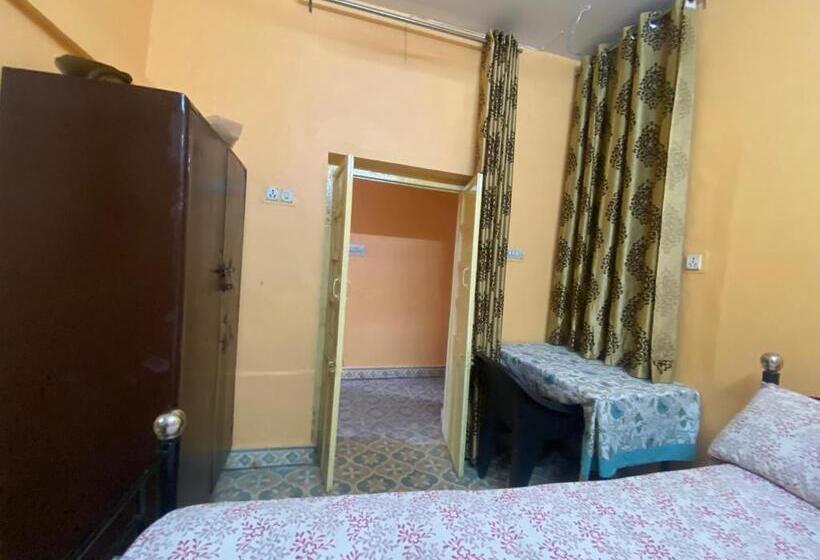 Standard Yhden Hengen Huone, Blue King