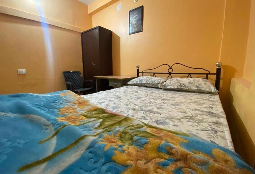 Standard Yhden Hengen Huone, Blue King