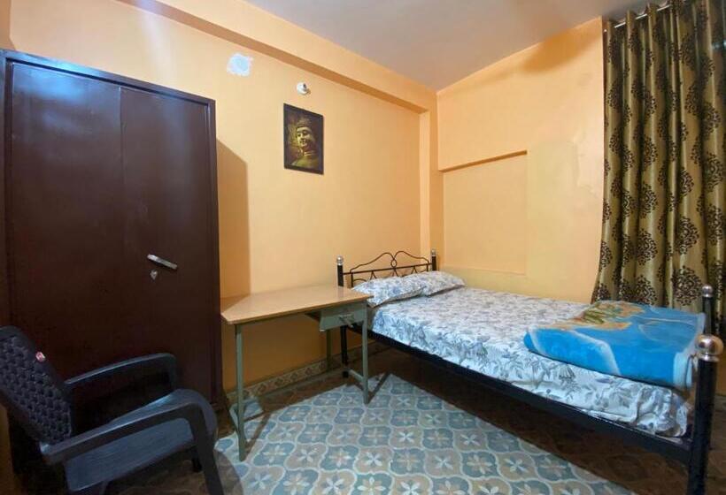 Standard Yhden Hengen Huone, Blue King