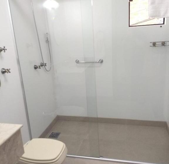 اتاق استاندارد سه نفره, Vila Germânica