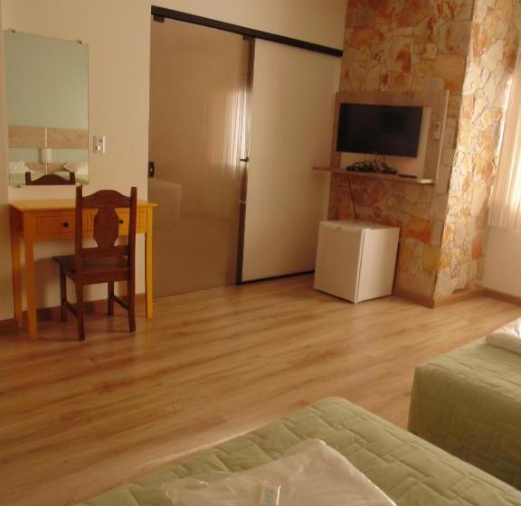 اتاق استاندارد سه نفره, Vila Germânica