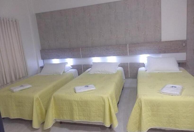 اتاق استاندارد چهار تخته, Vila Germânica