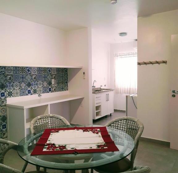 اتاق لوکس چهار تخته, Vila Germânica
