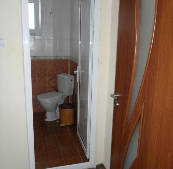 اتاق استاندارد سه نفره, Guest House Kami
