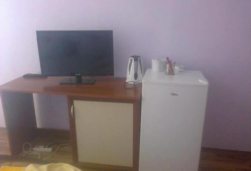 Triple Room Sea View, Guest House Kami