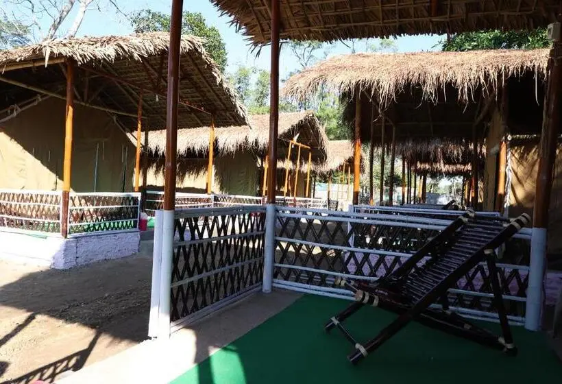 バルコニー付きスタンダードルーム, Kaziranga Eco Camp