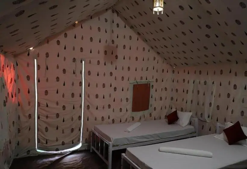 バルコニー付きスタンダードルーム, Kaziranga Eco Camp