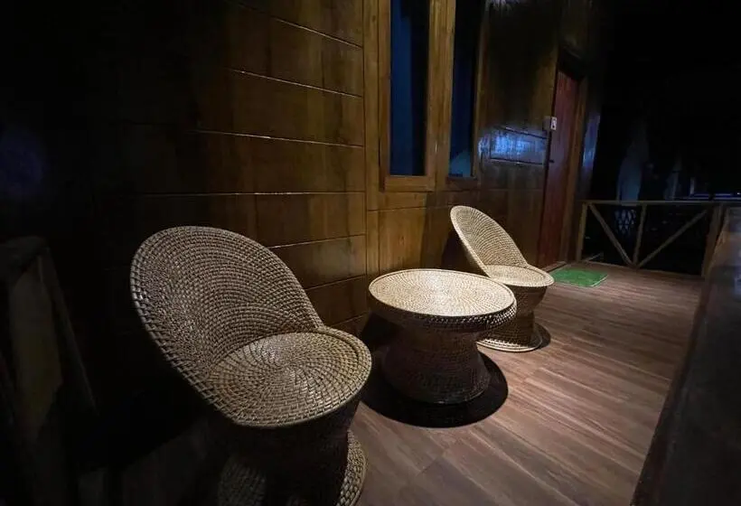 バルコニー付きデラックスルーム, Kaziranga Eco Camp