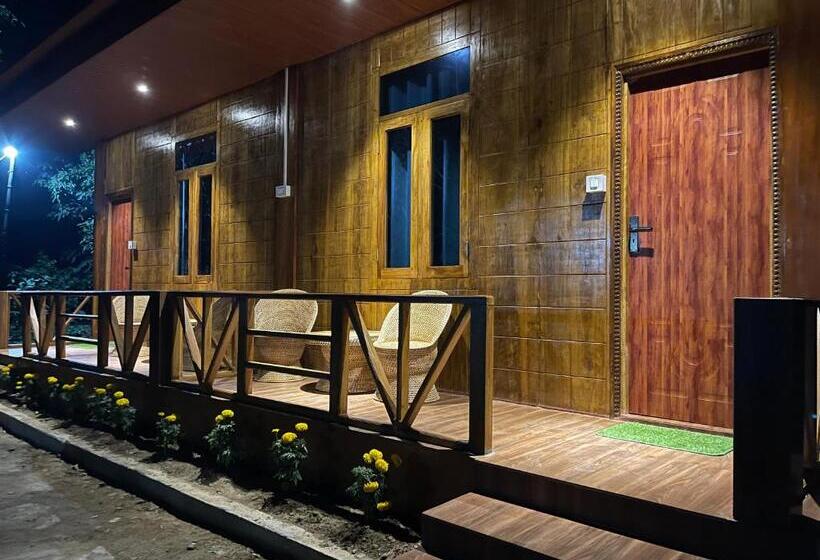 غرفة ديلوكس مزودة بشرفة, Kaziranga Eco Camp