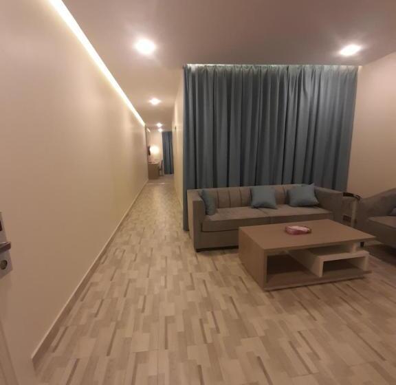 استودیوی استاندارد, Al Anoud & Aljawhara Apartments