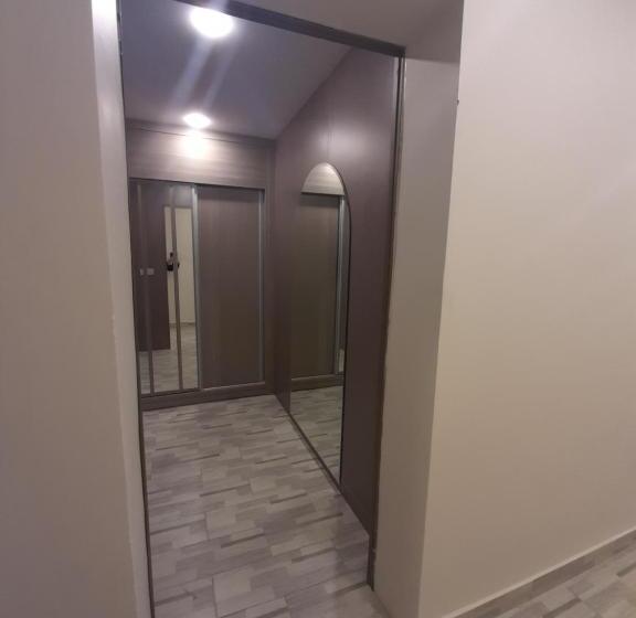 استودیوی استاندارد, Al Anoud & Aljawhara Apartments