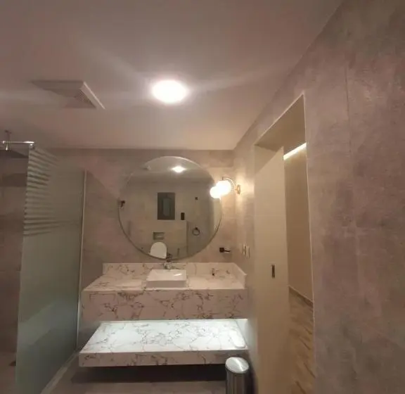 استودیوی استاندارد, Al Anoud & Aljawhara Apartments