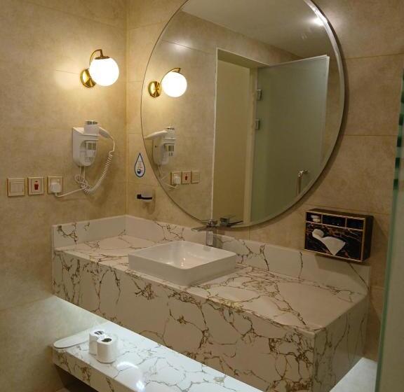 استودیوی استاندارد, Al Anoud & Aljawhara Apartments